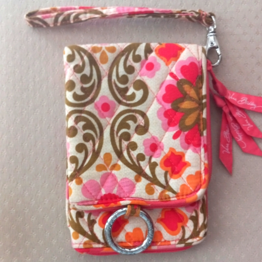 VERA BRADLEY FOLDED Floral Quilted Wristlet